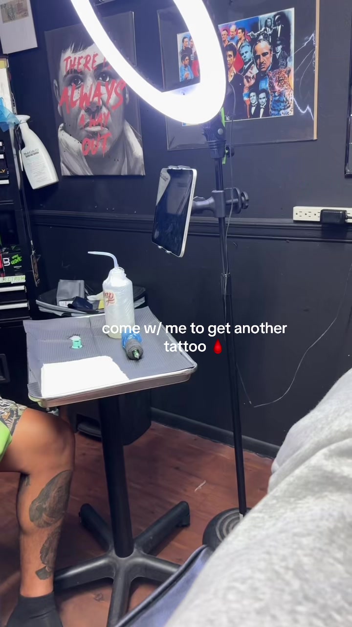 @RAYBAE