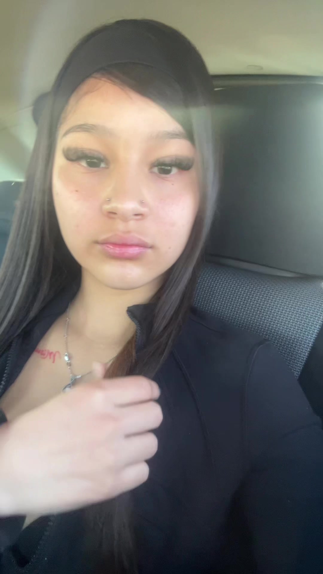 @...