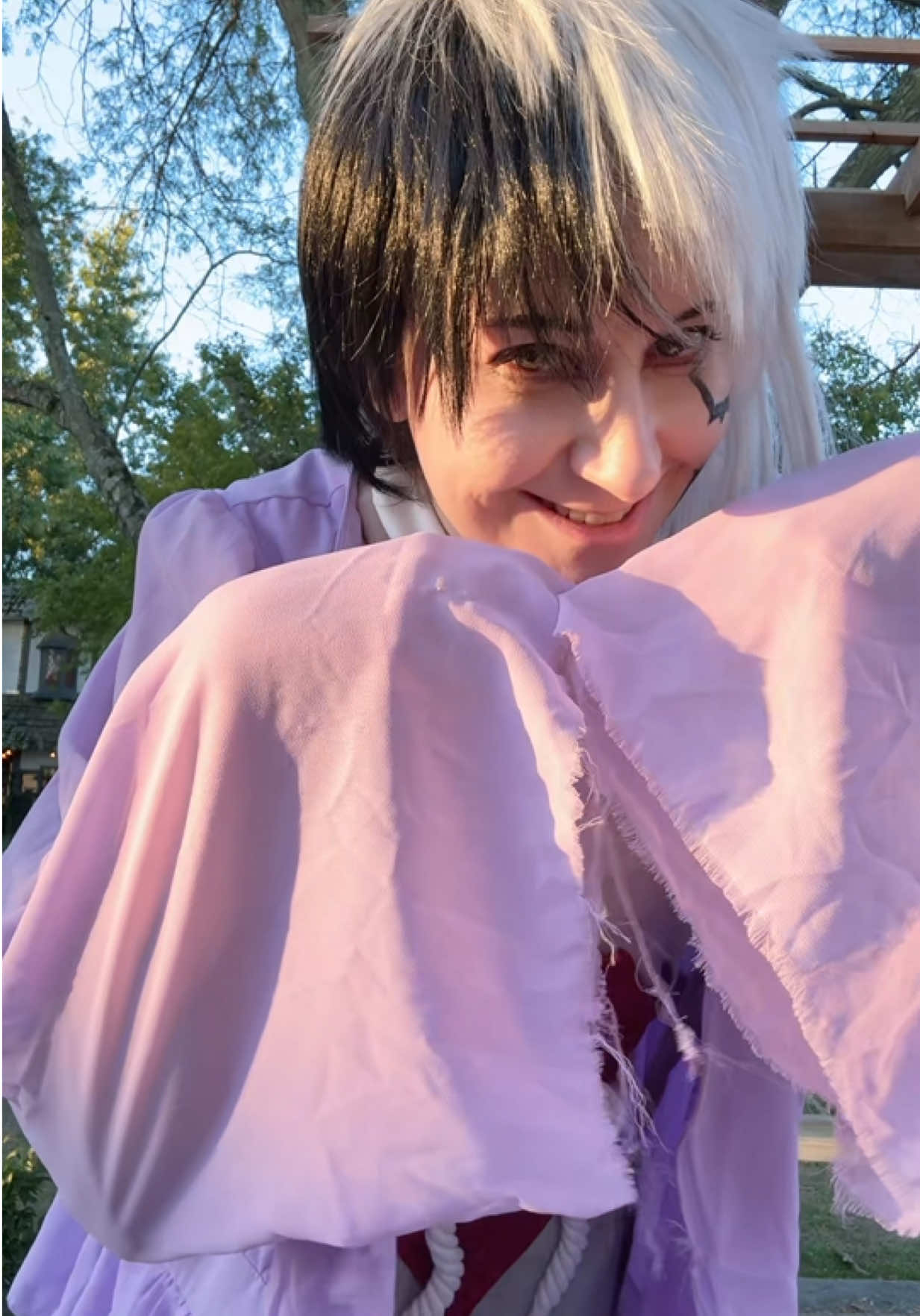 @I cosplay fictional felons
