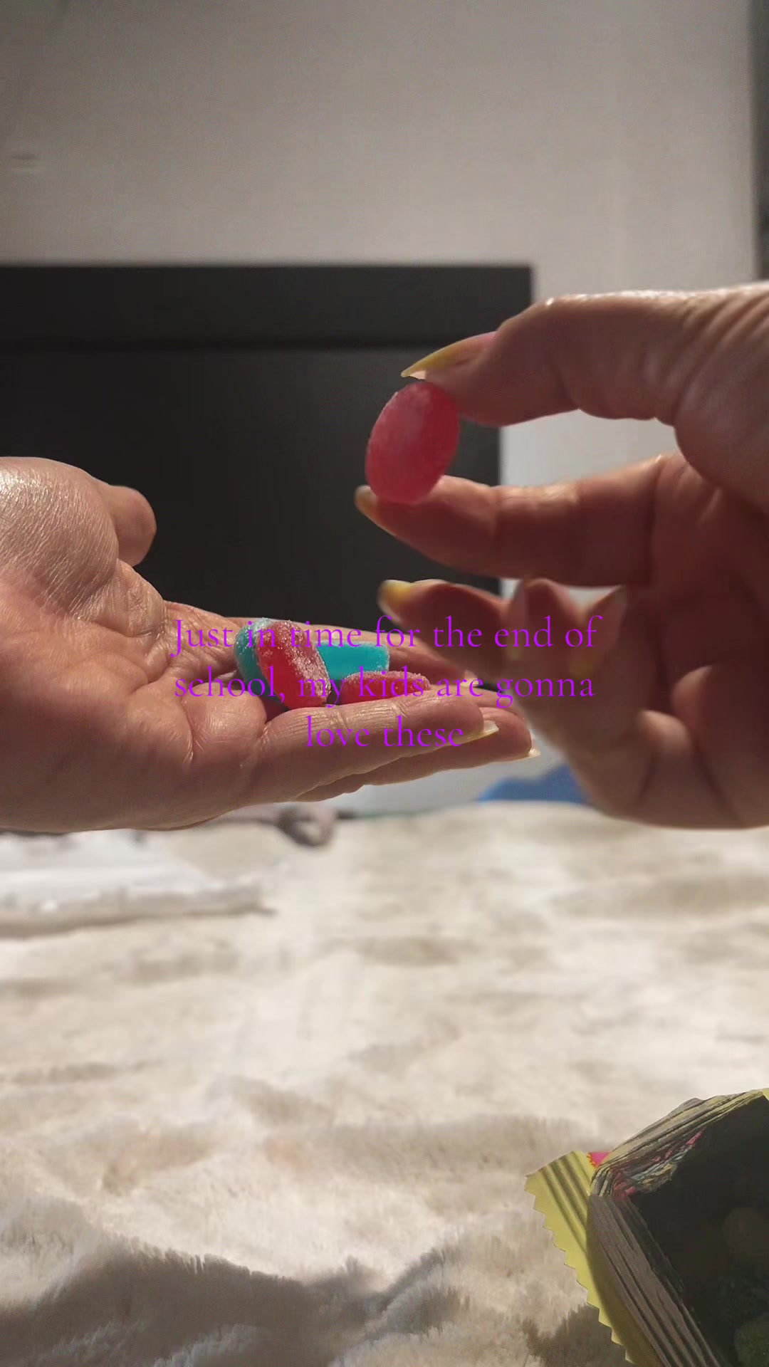@chellasmiles