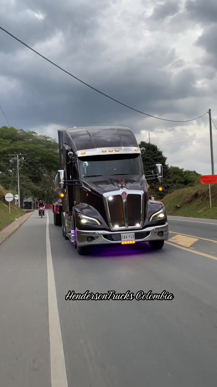@HendersonTrucks Colombia 