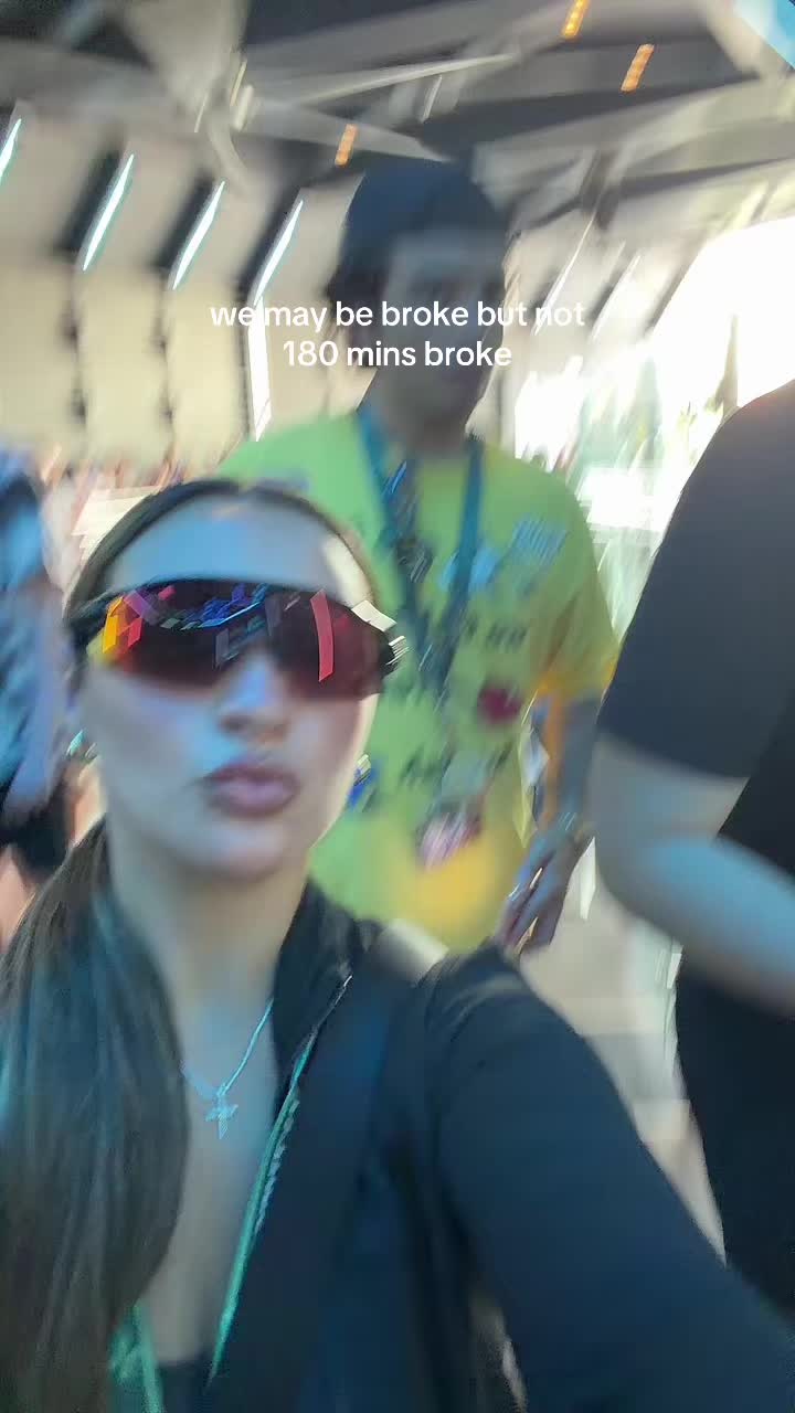 @Alessandra Ros