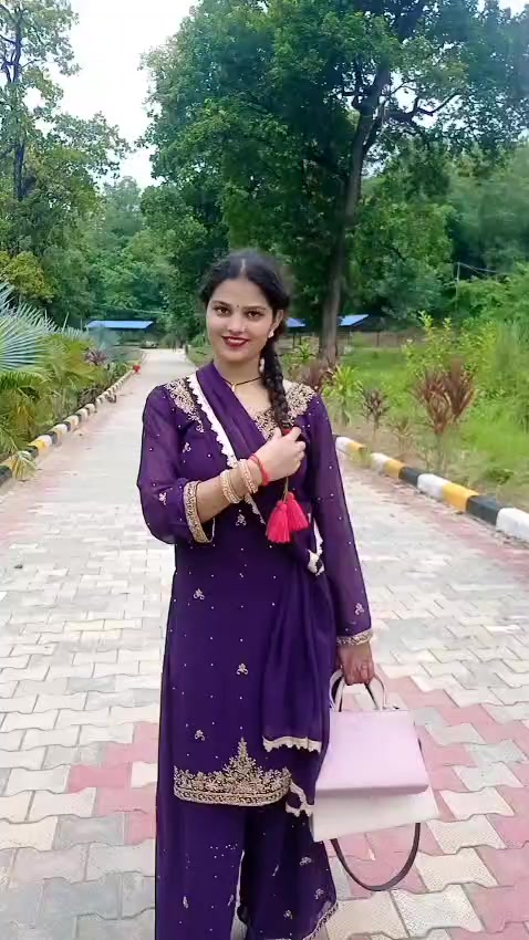 @lûrèé 😘Ñãgïñ🐍🐍