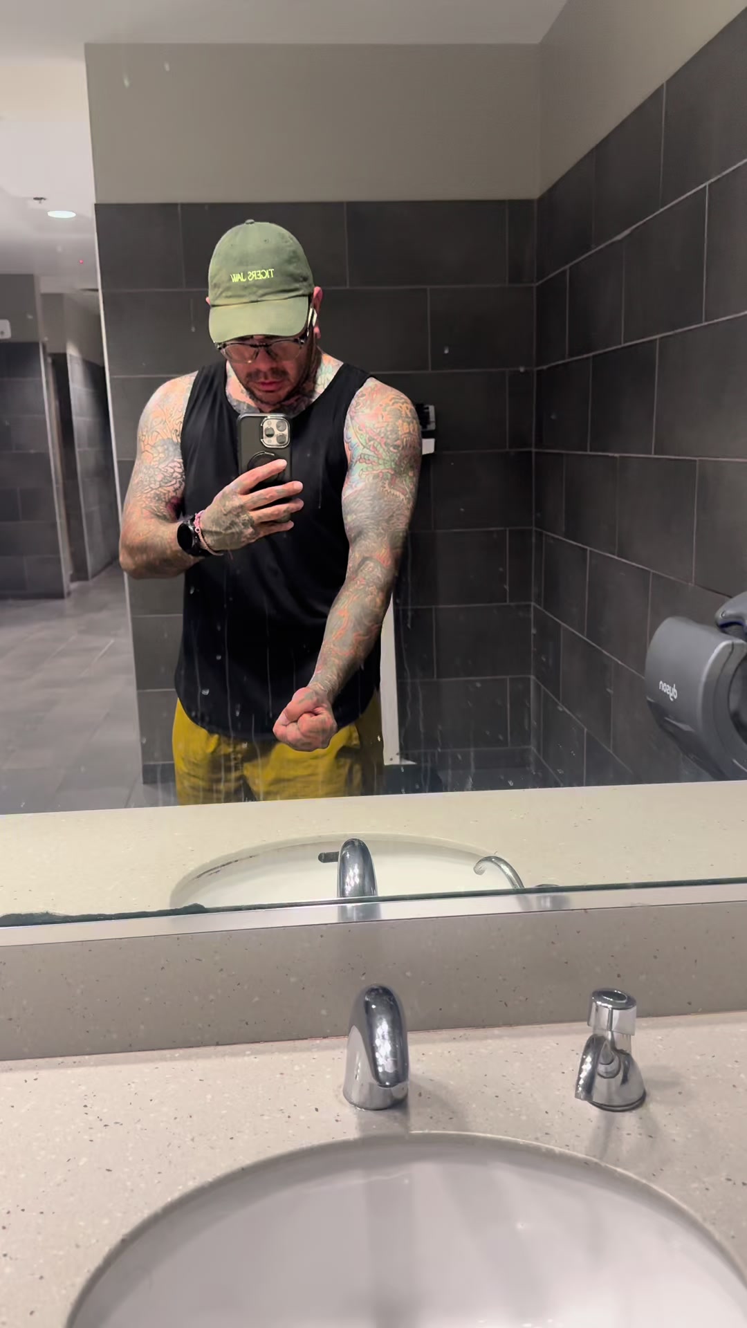 @Brown_diablo