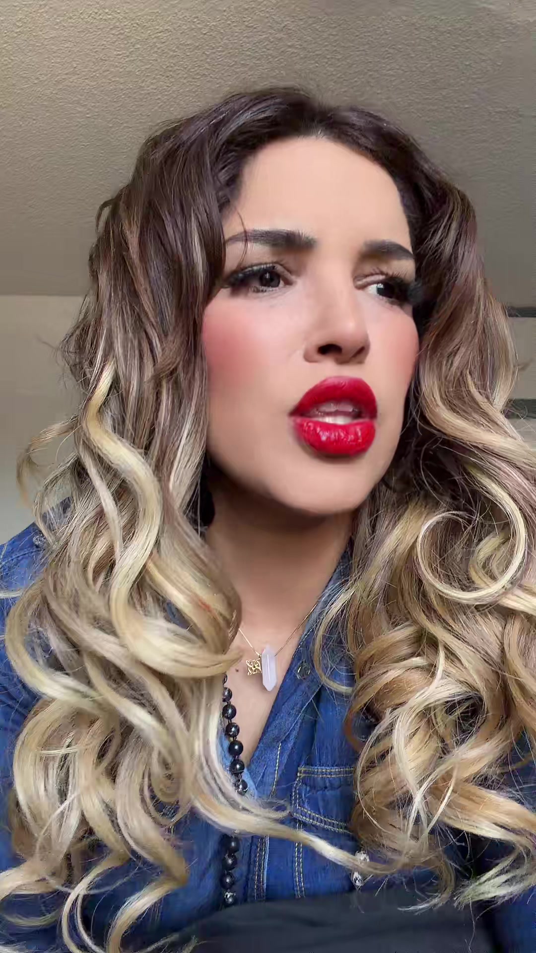 @alejandrasuarez_radio