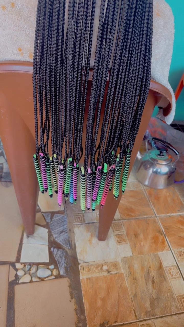 @Auchi/Aviele/HairstylistMakeup