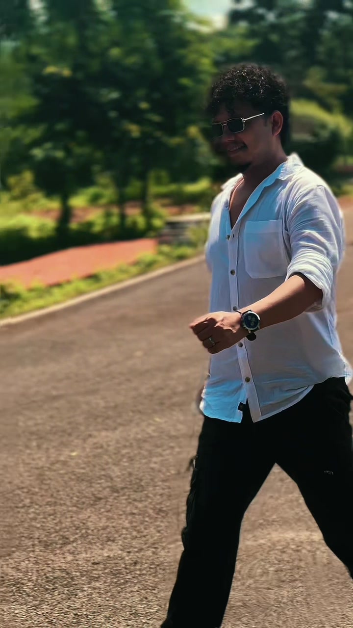 @𝐑c🕊️_