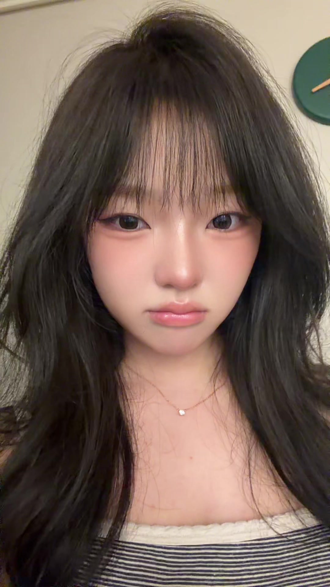 @v_oeo_v