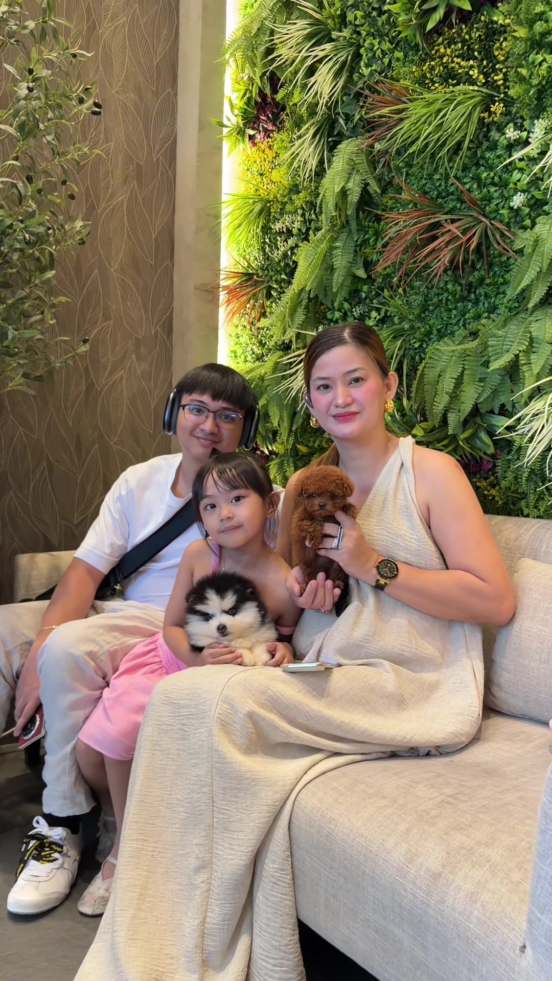 @JC Dog Republic