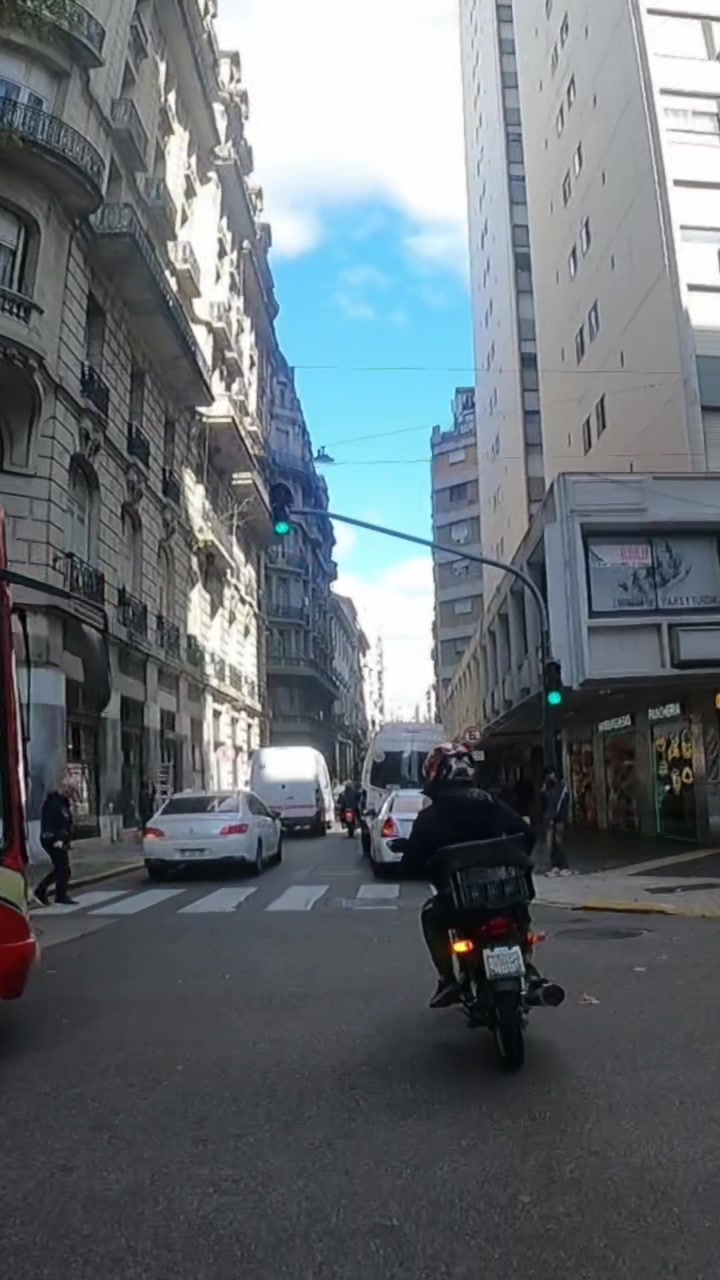 @lauti_motovlog