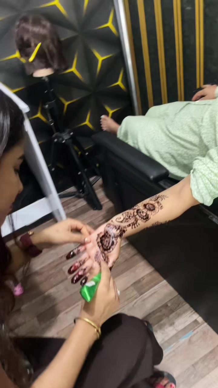 @Rose beauty parlour