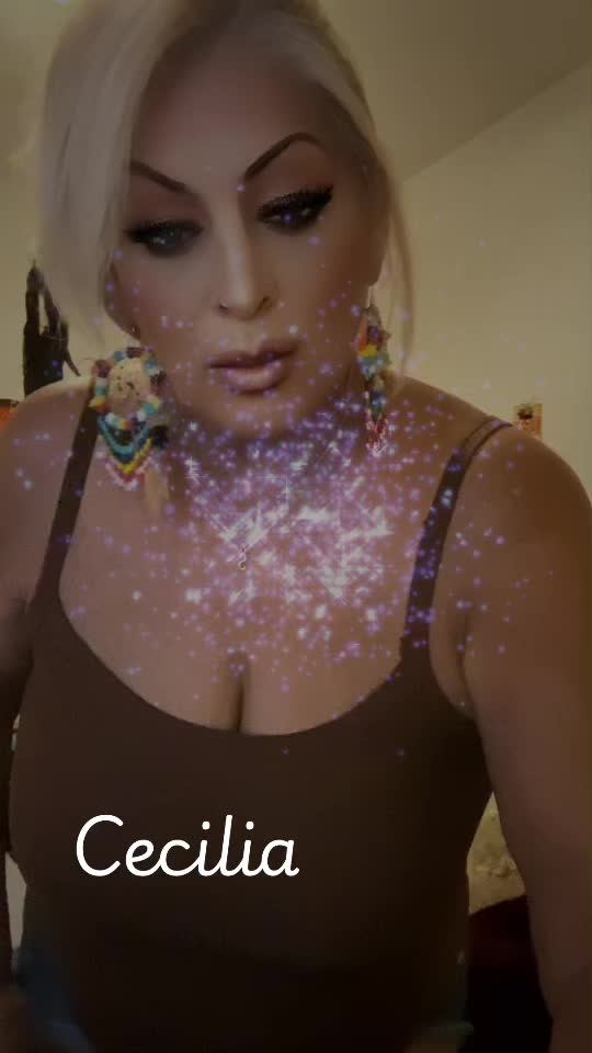 @CeciliaSheila