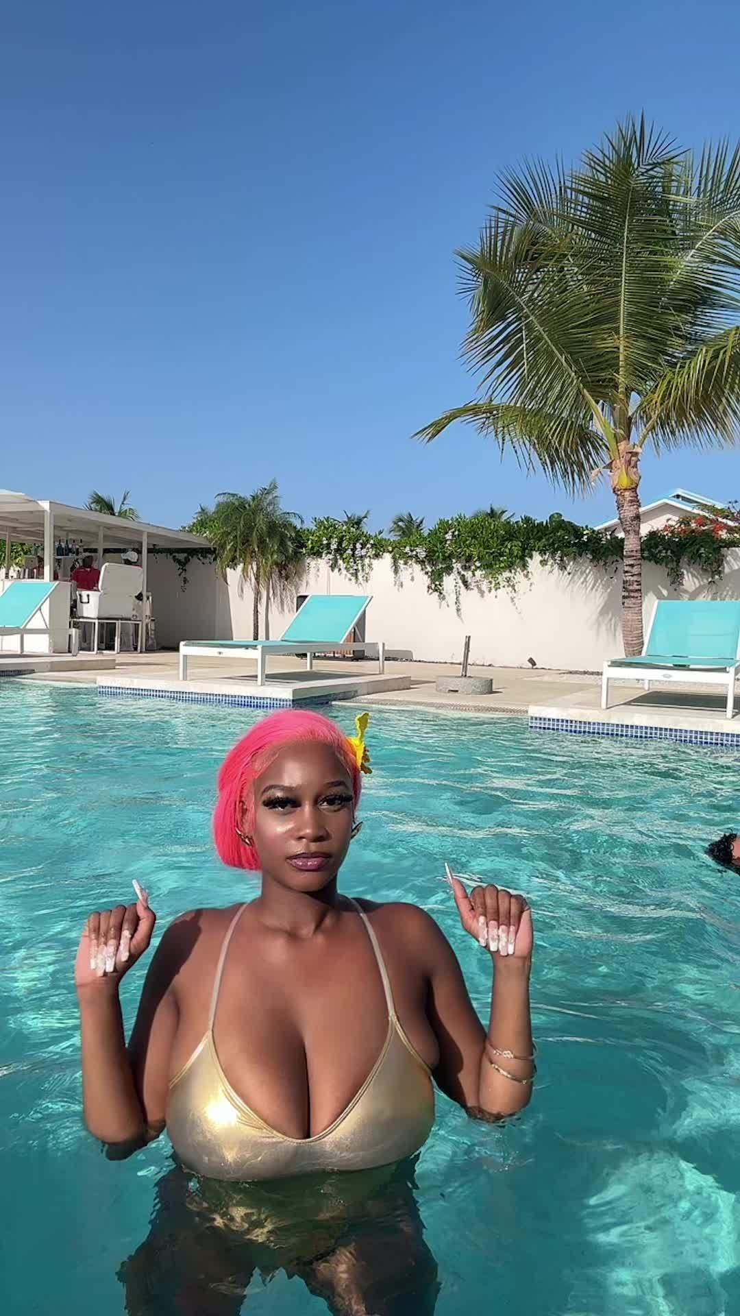 @Juliee