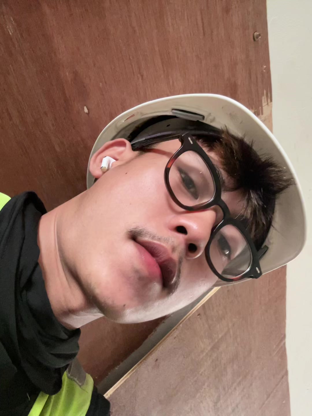 @1%
