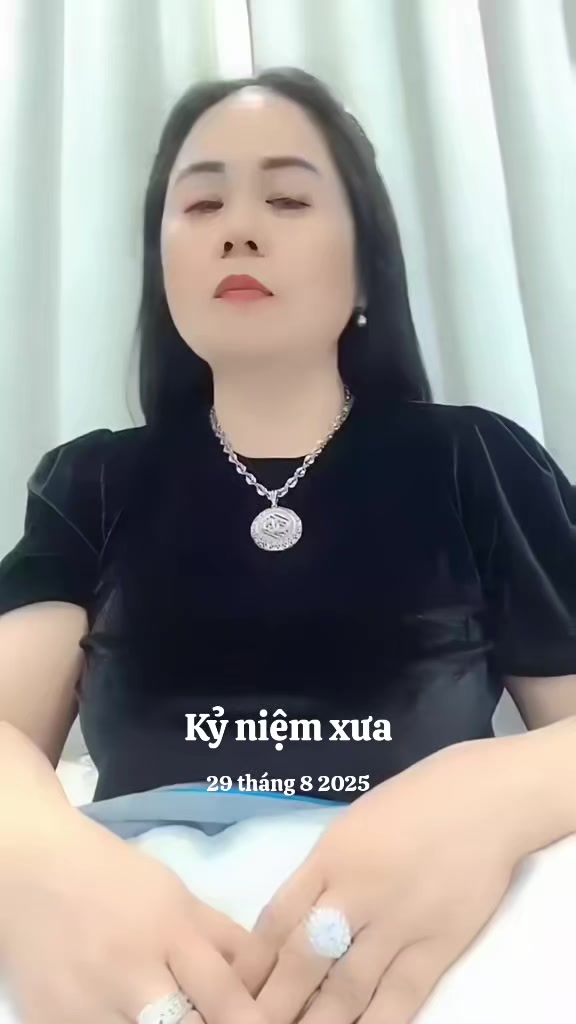 @Kiều Hoa L&aacute; Thắm