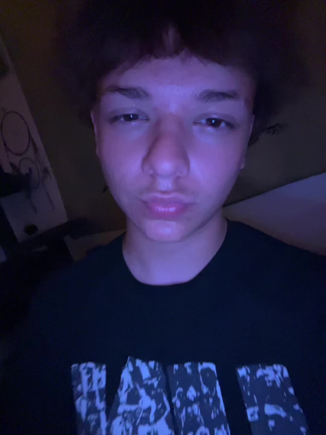 @zestybestie