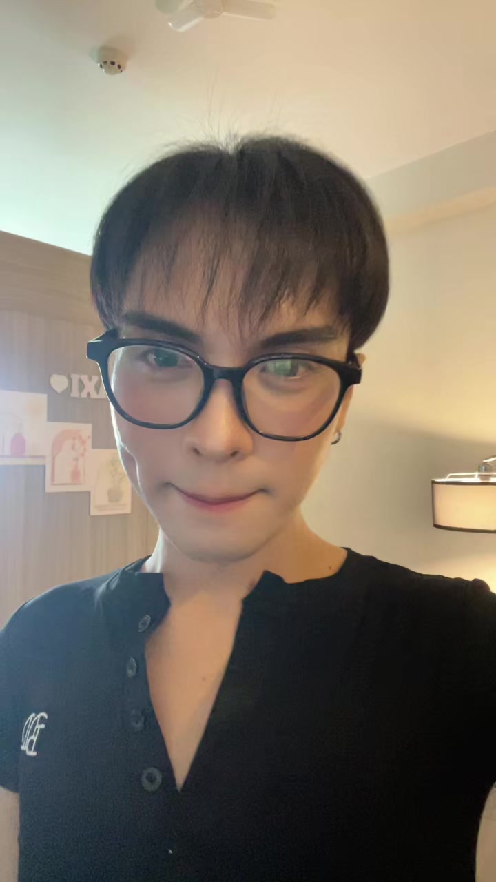 @IAmMaxi