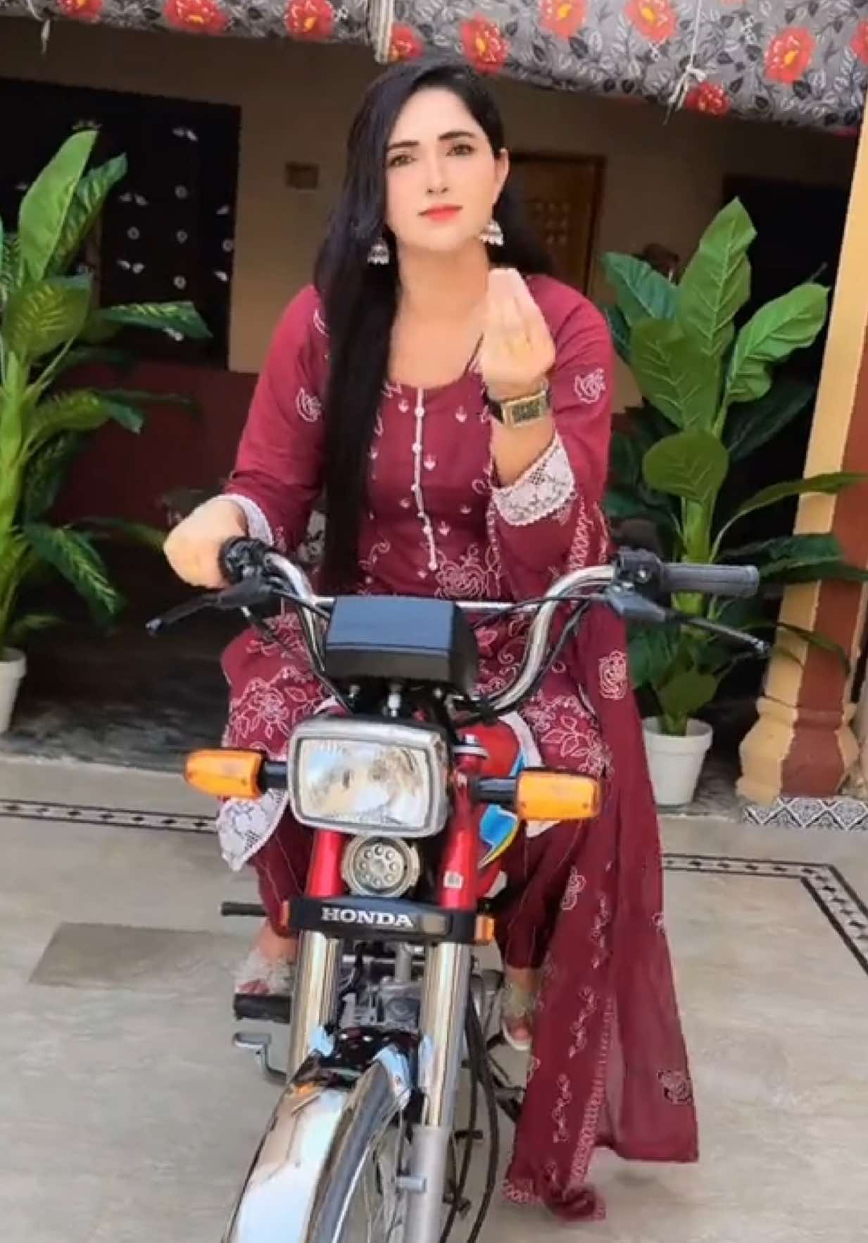 @RjMehwish_official