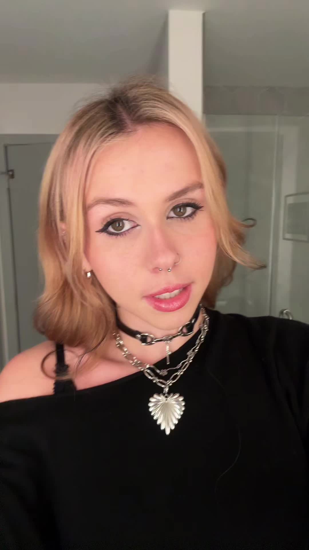 @katiemitchll