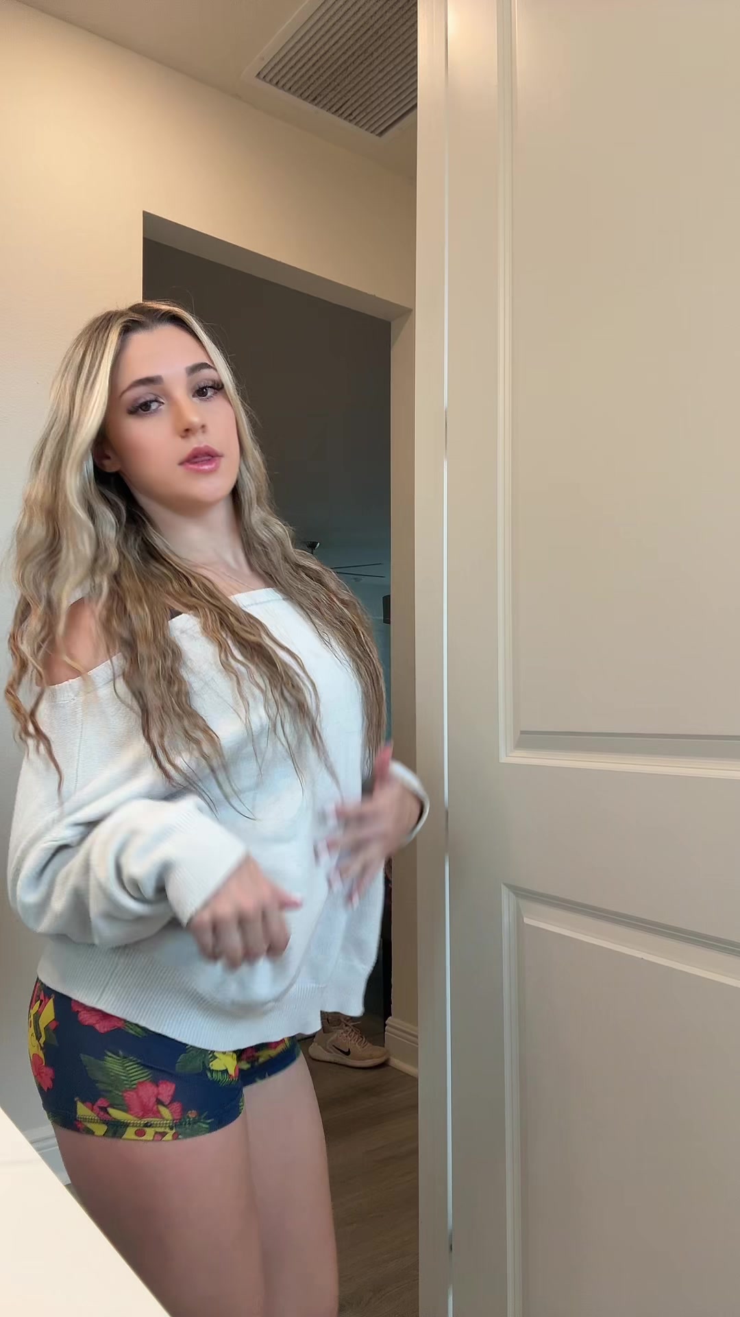 @zoeycakezz