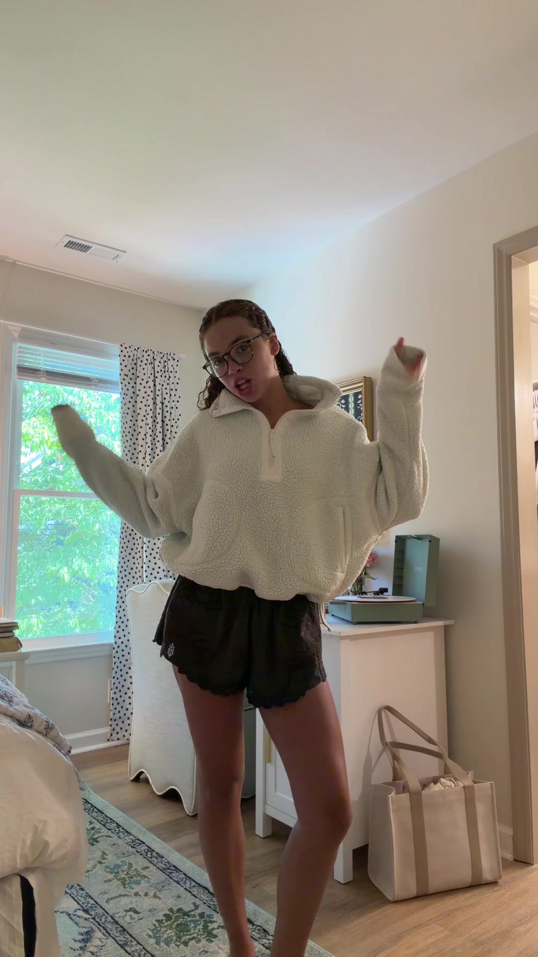 @elladaniel