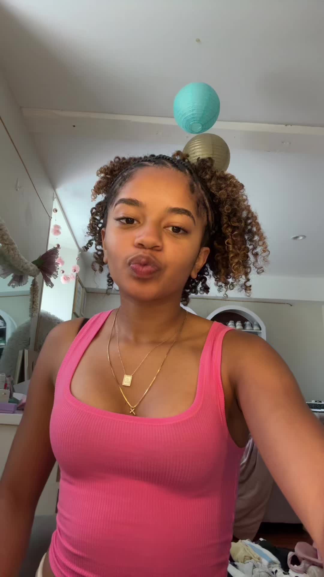 @Yanii