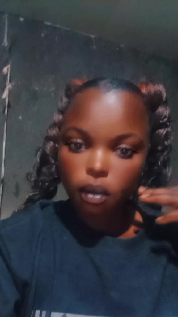 @monique