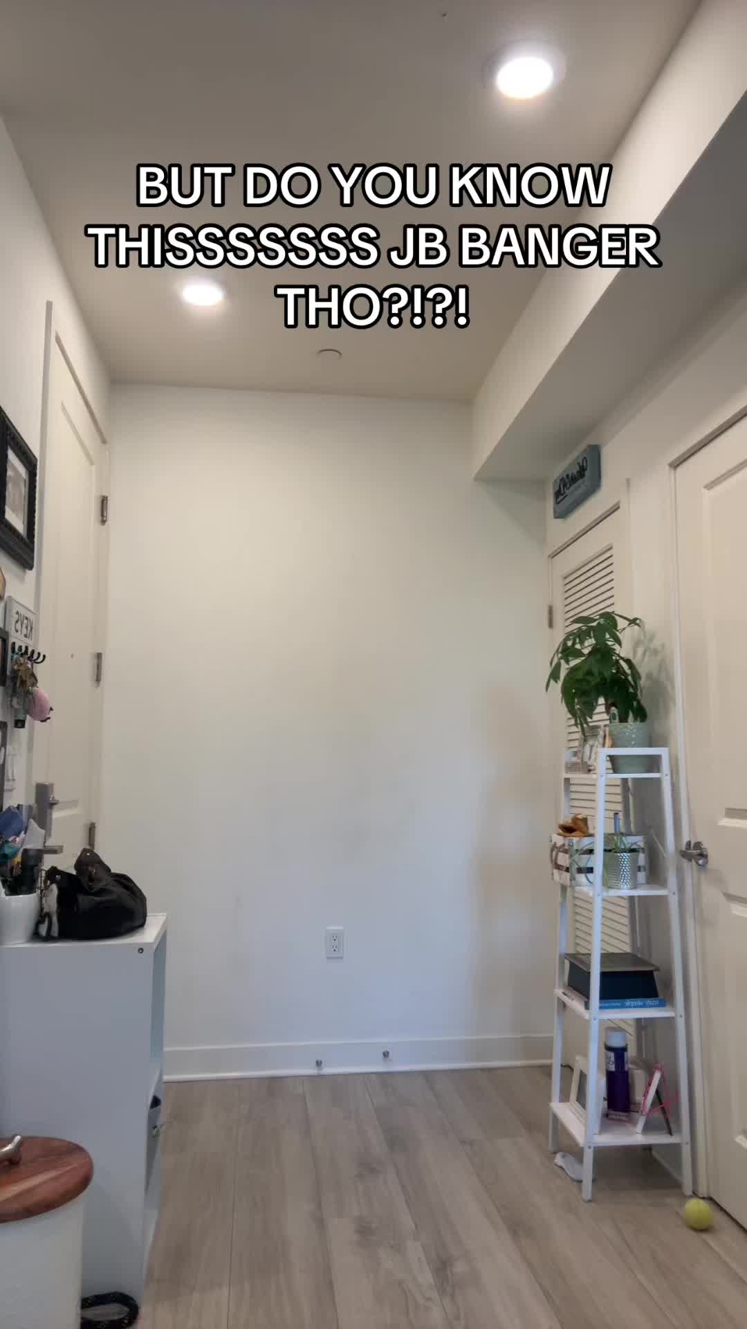 @OfficialHelene