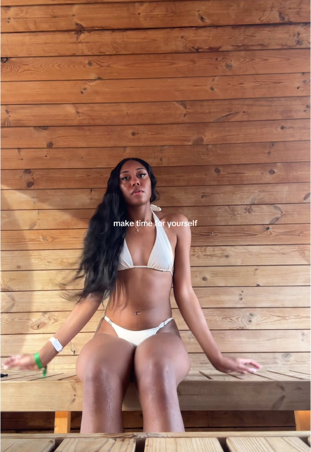 @kaylalinee