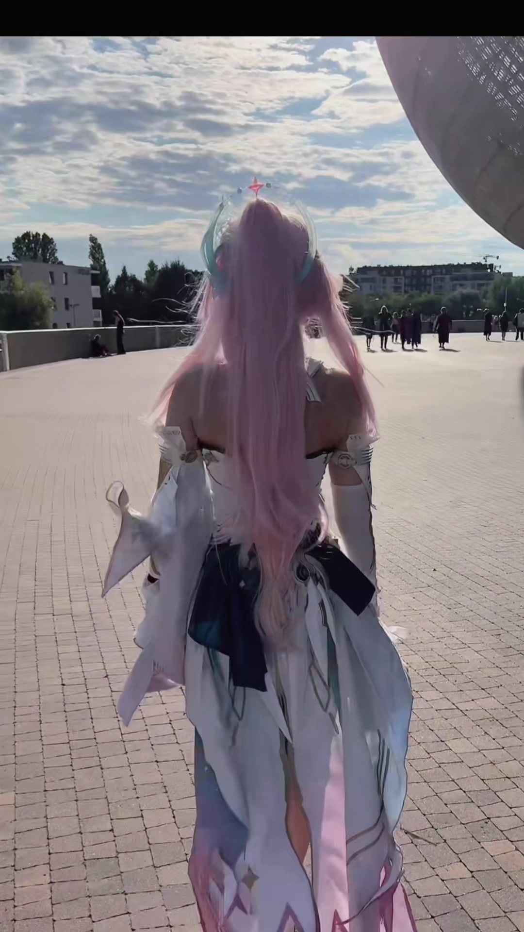 @Xemi👾<ig xemi_cosplay>