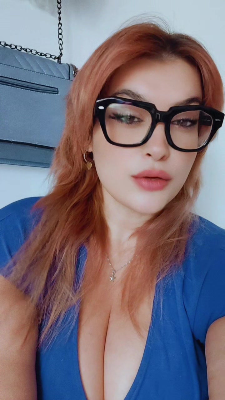 @Vanessa 🤍💜🦋
