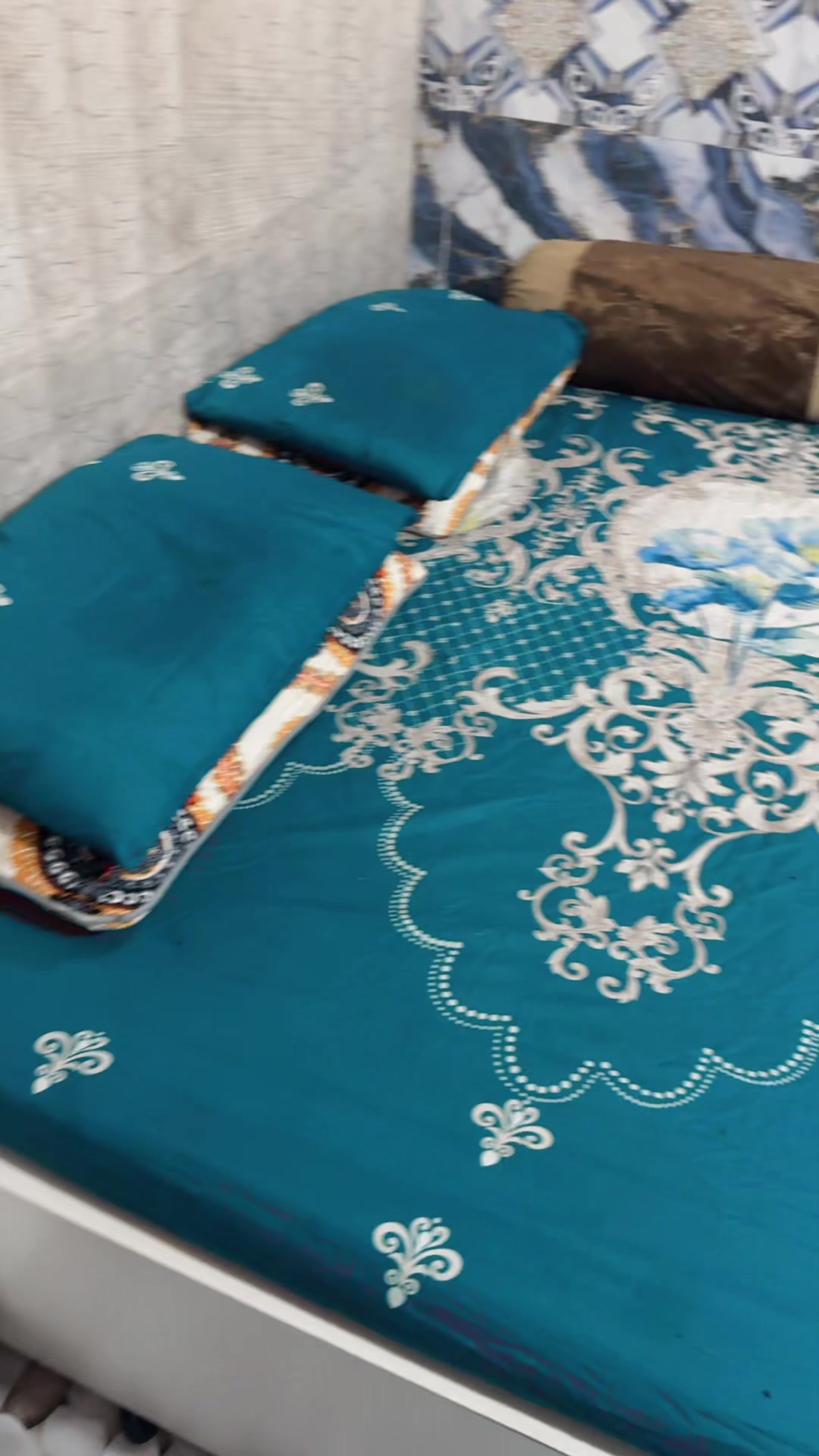 @Misses Karachi zindage