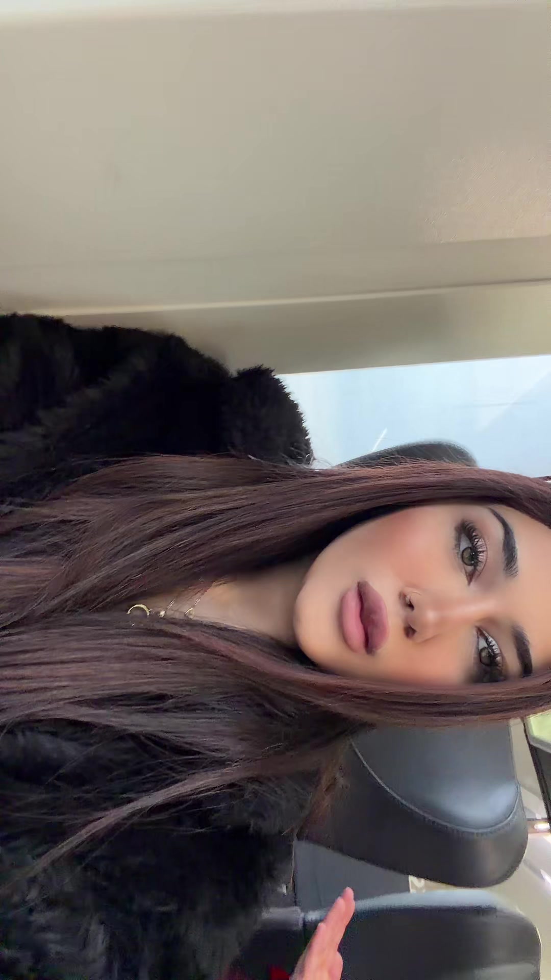@ELENA🎀