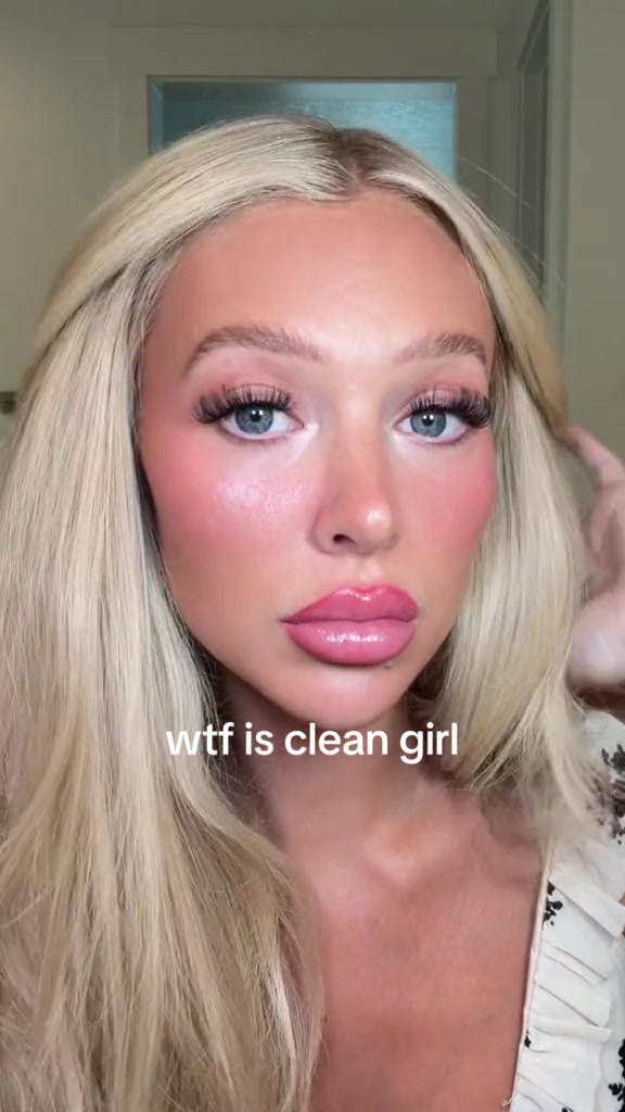 @Clique Lashes And Beauty