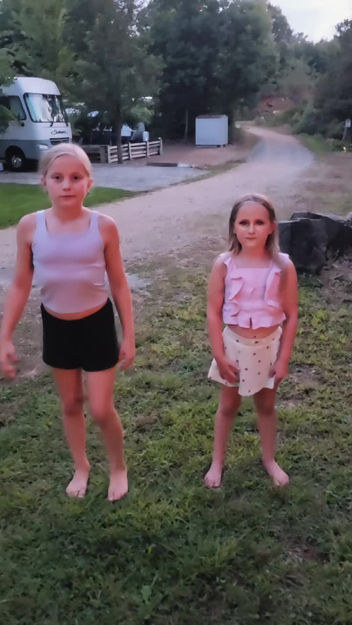 @Sonyaxox