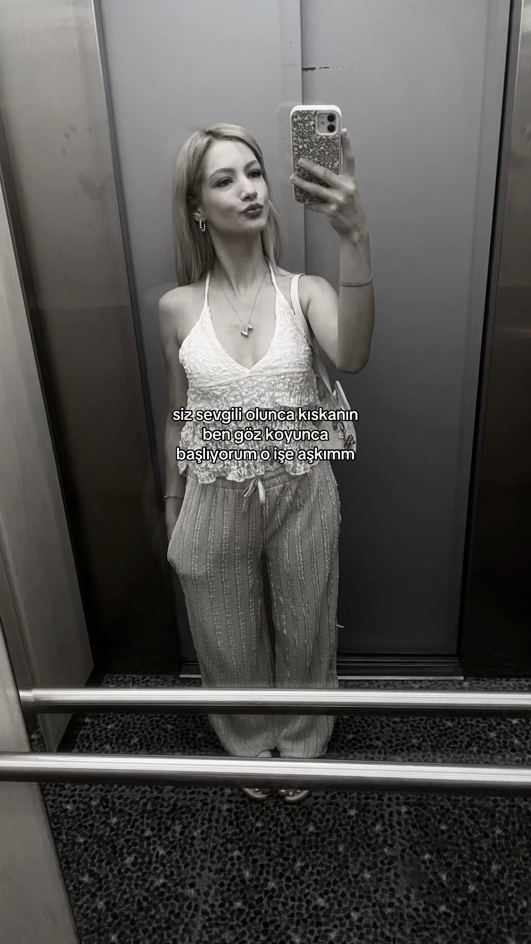 @𝔃𝓐