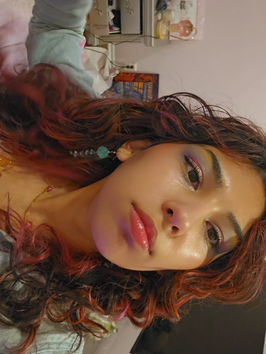@Nikki 🫶❤️🧡🤍🩷💜