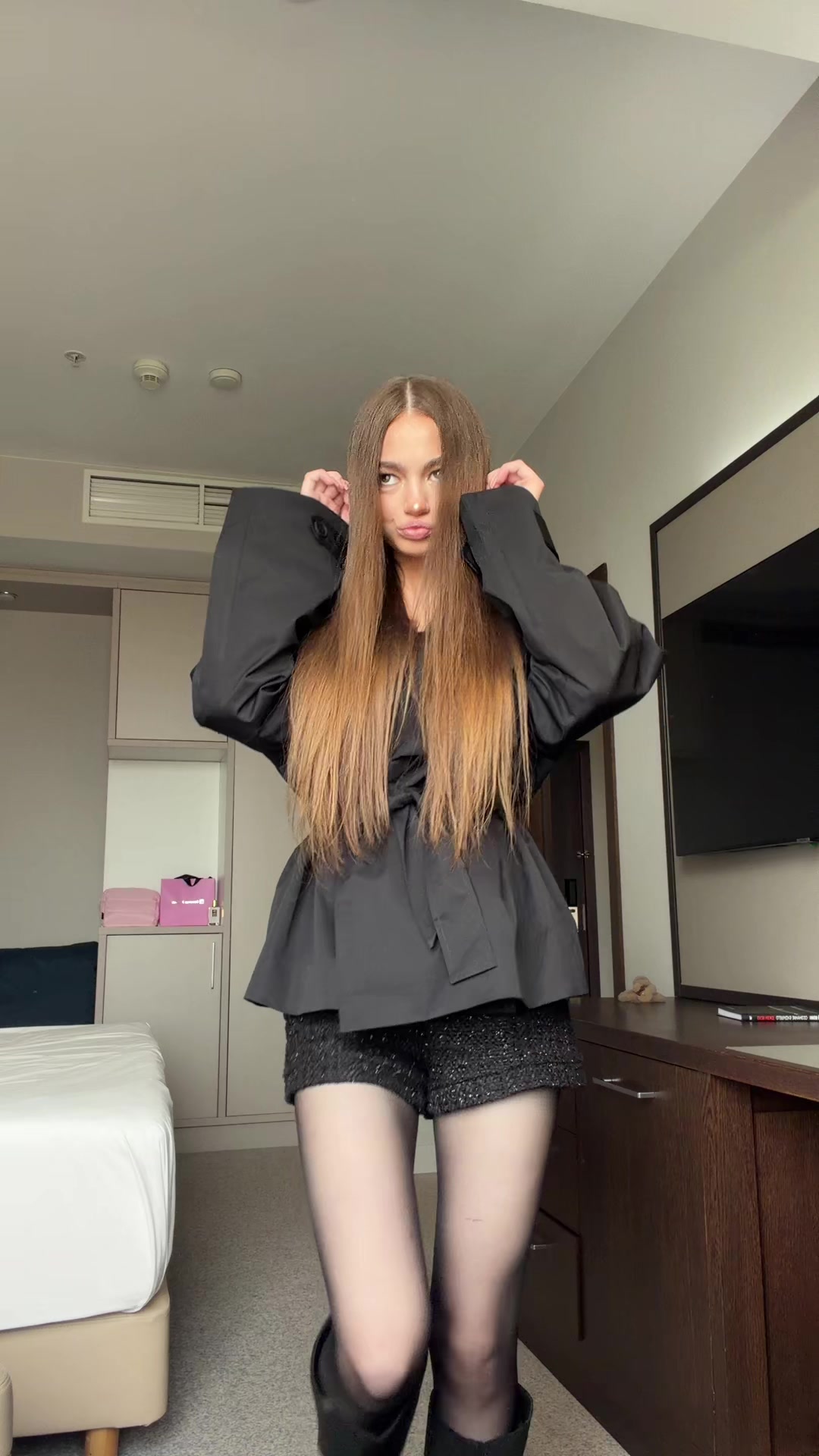 @VLADLENA
