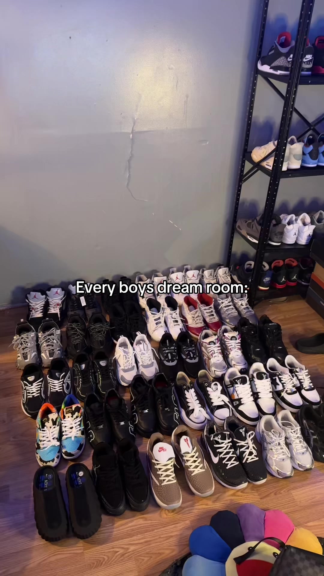 @SneakerLuverDude