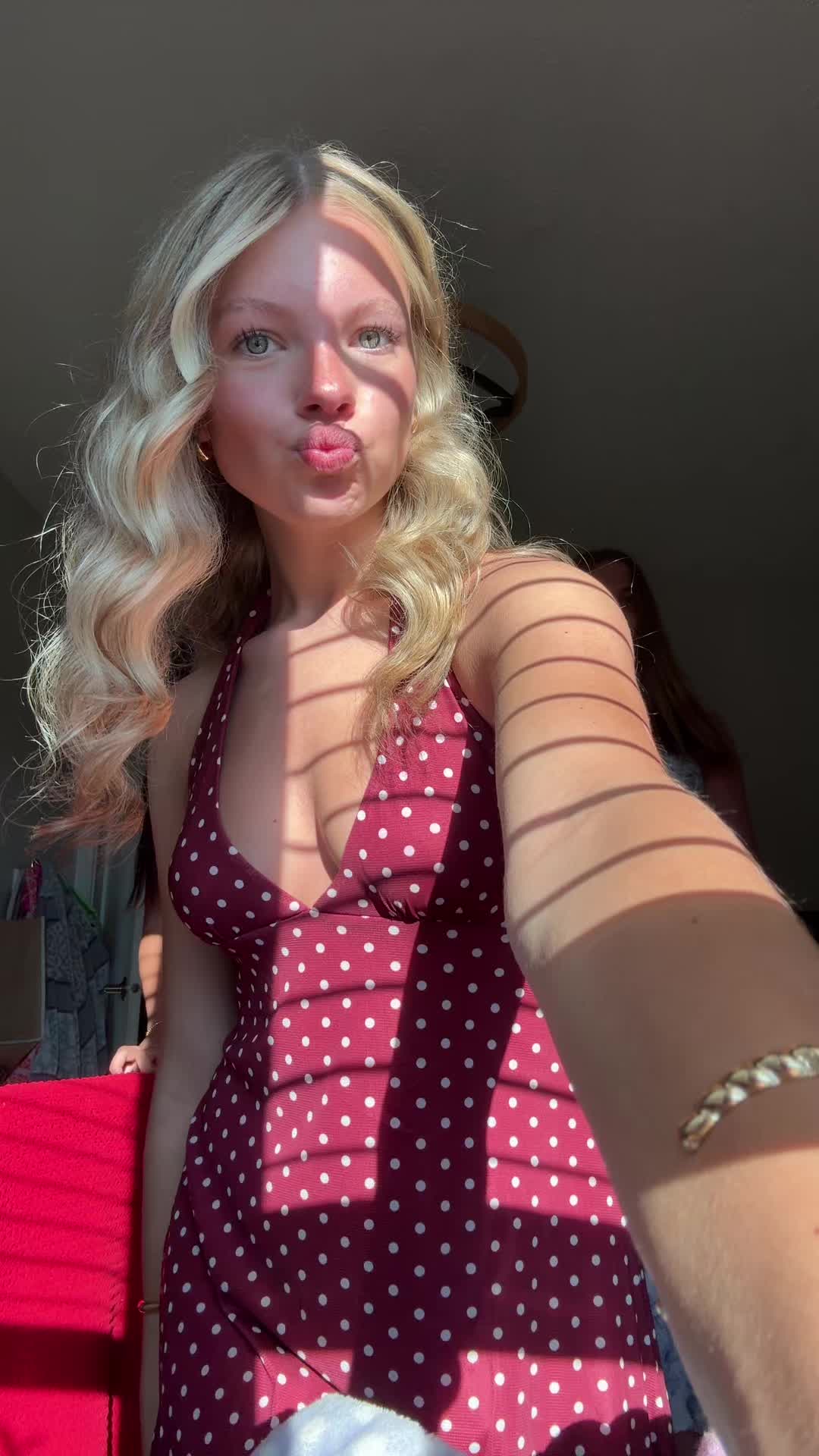 @Sienna