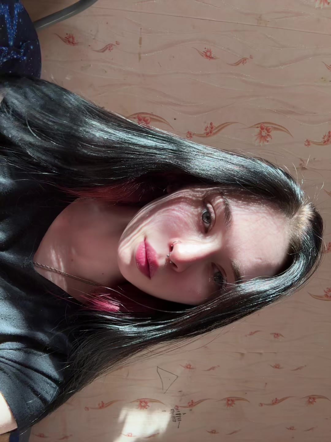 @_alish_