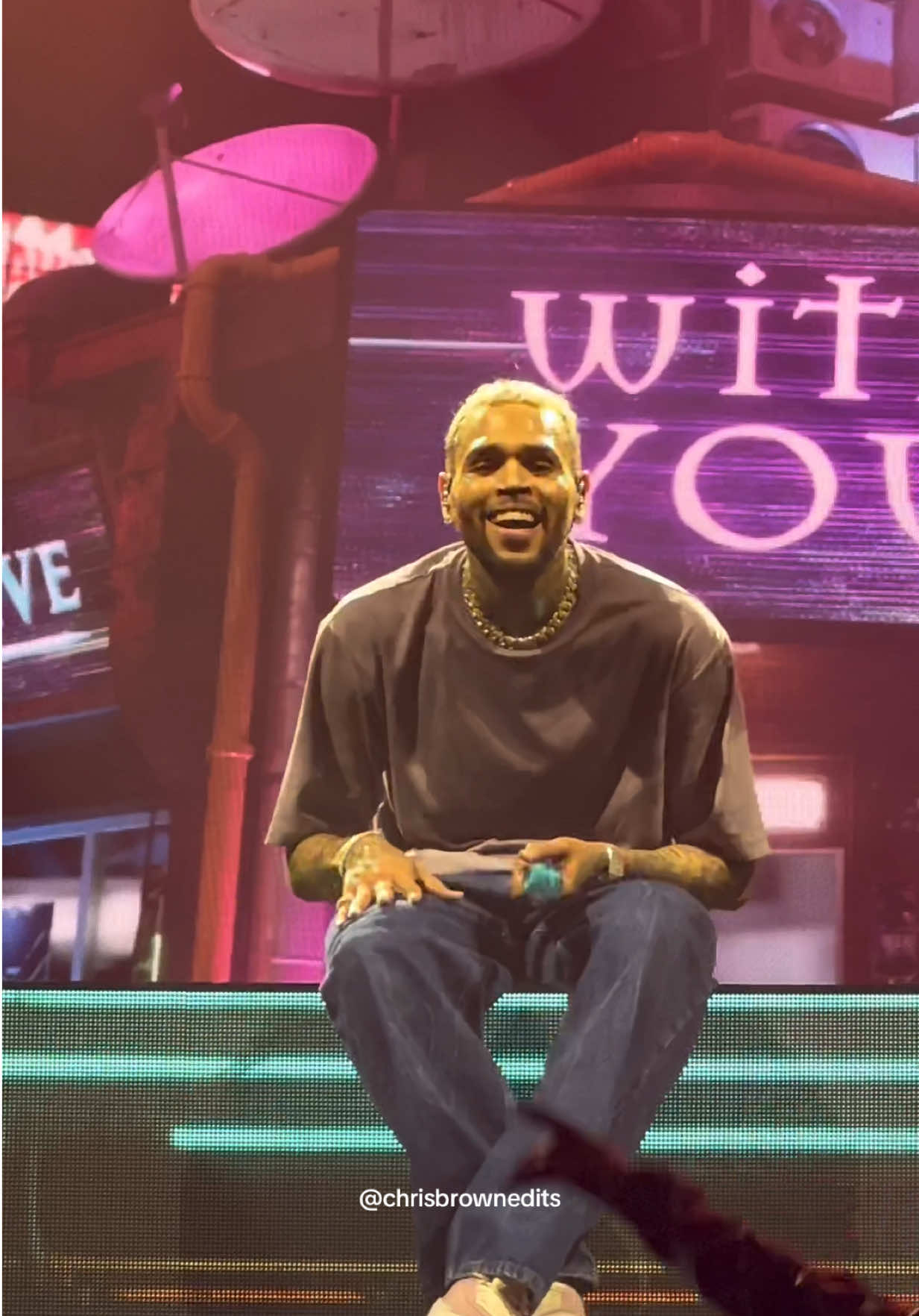 @chrisbrown.editss