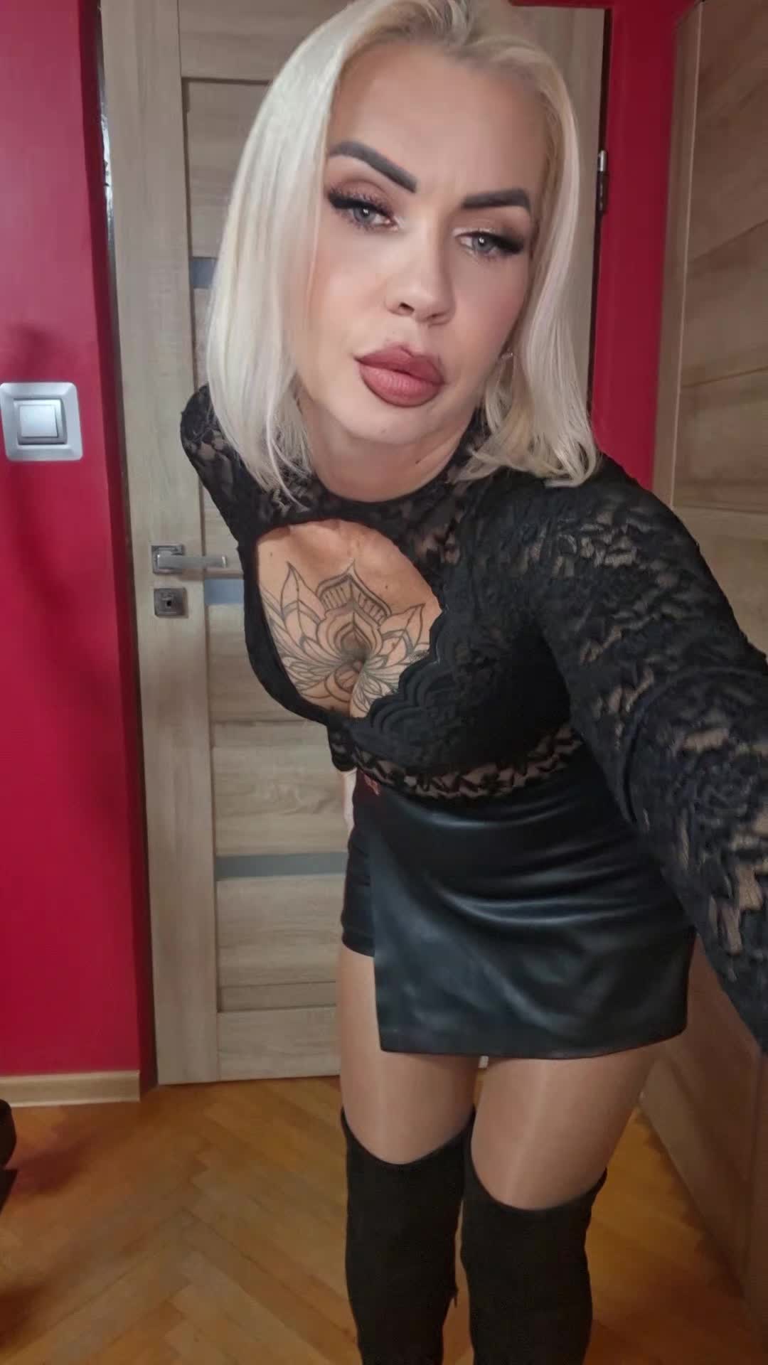 @catwoman