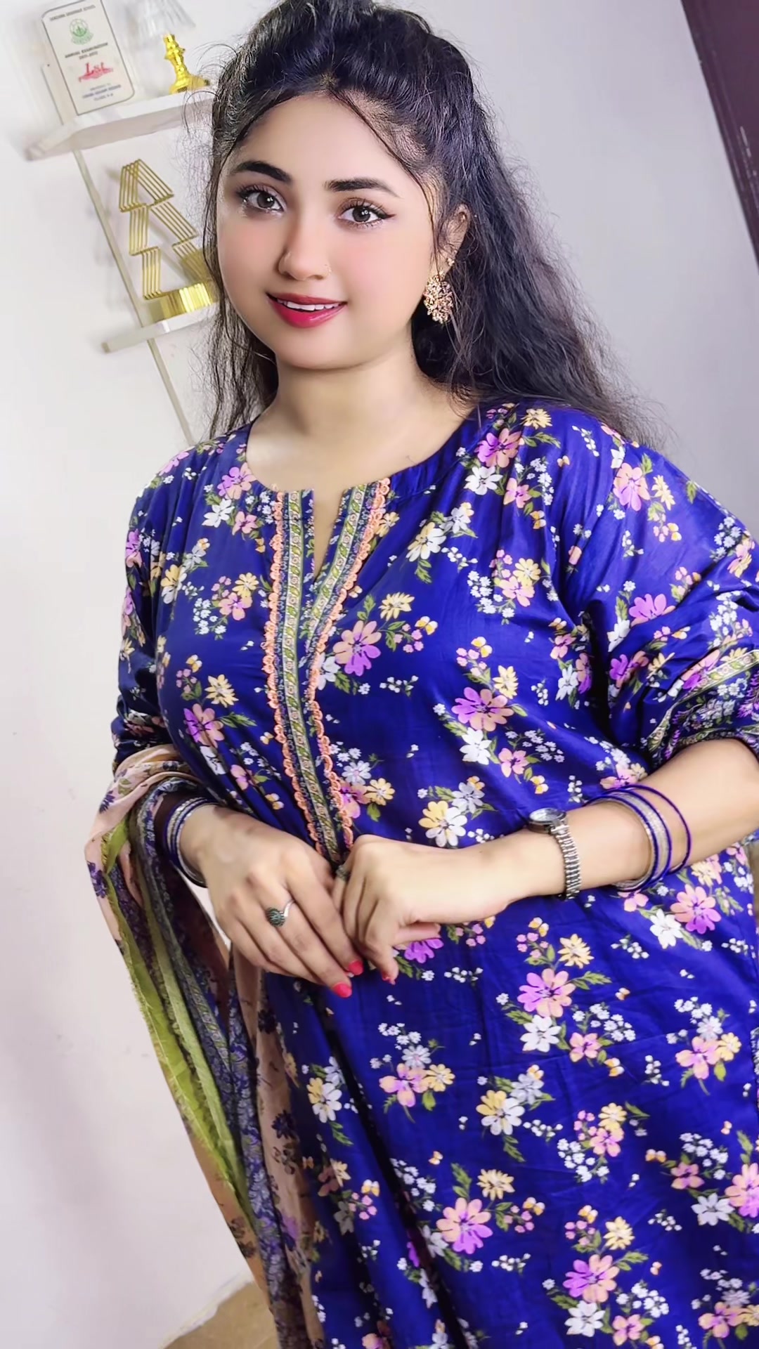 @Shahzadi_Era💫