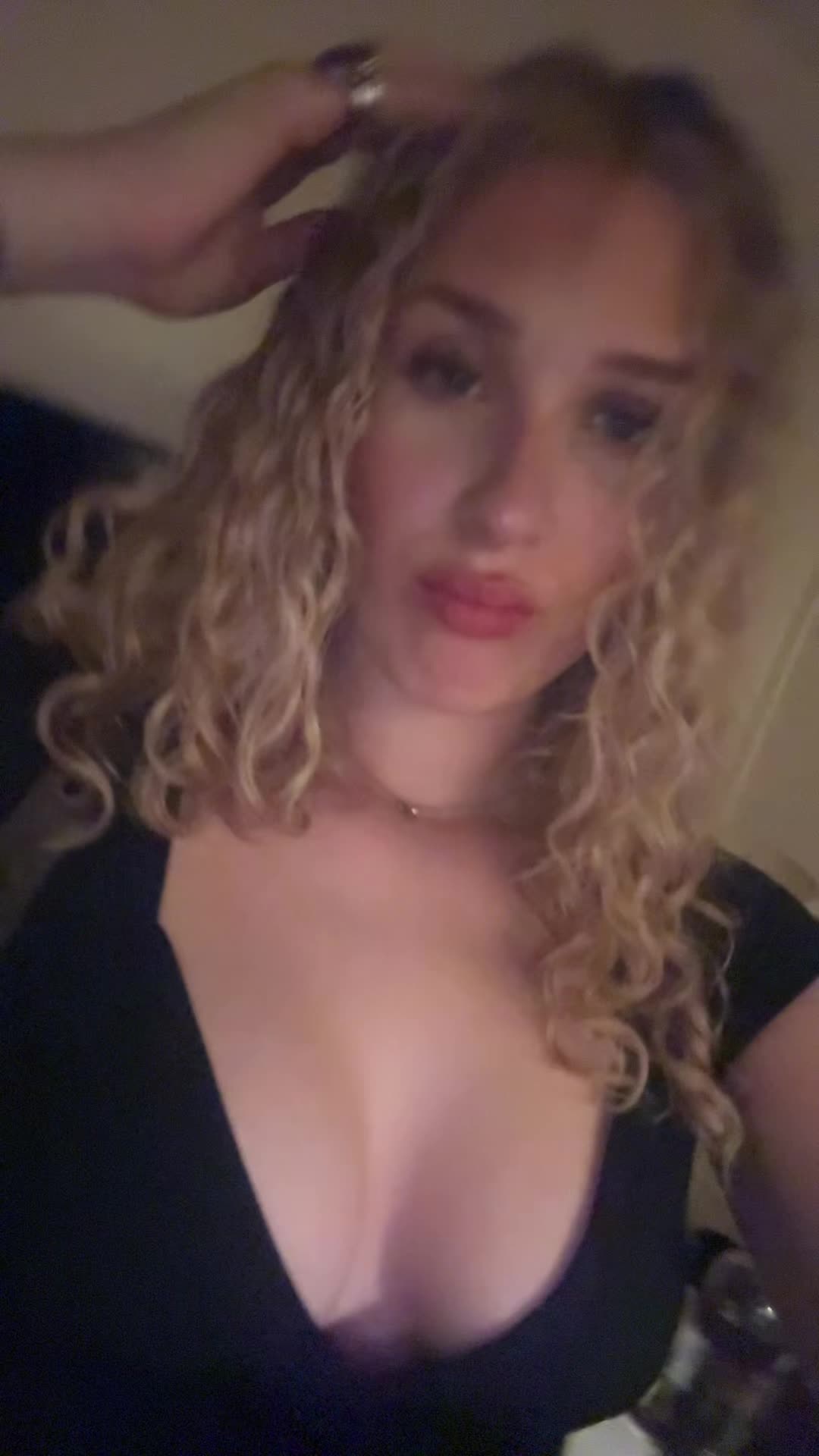 @Estella