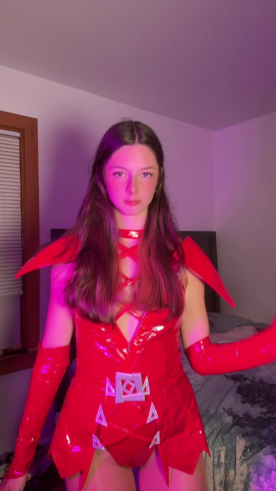 @EllaBloom