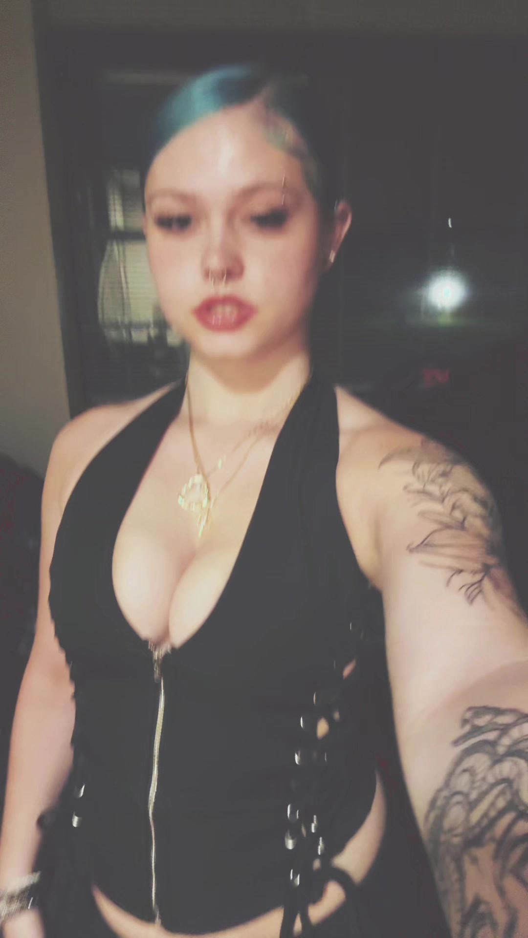 @️