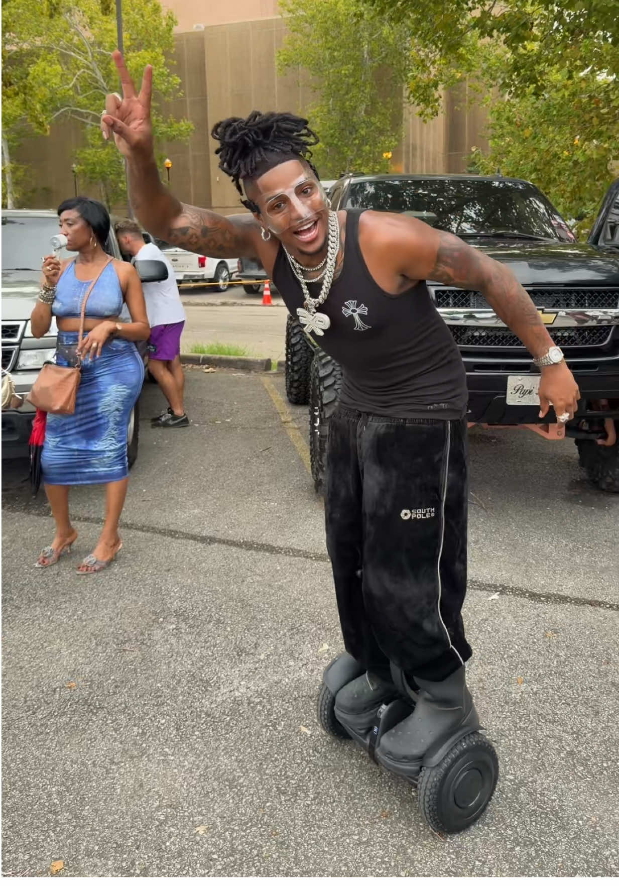 @DeeloDoItAll