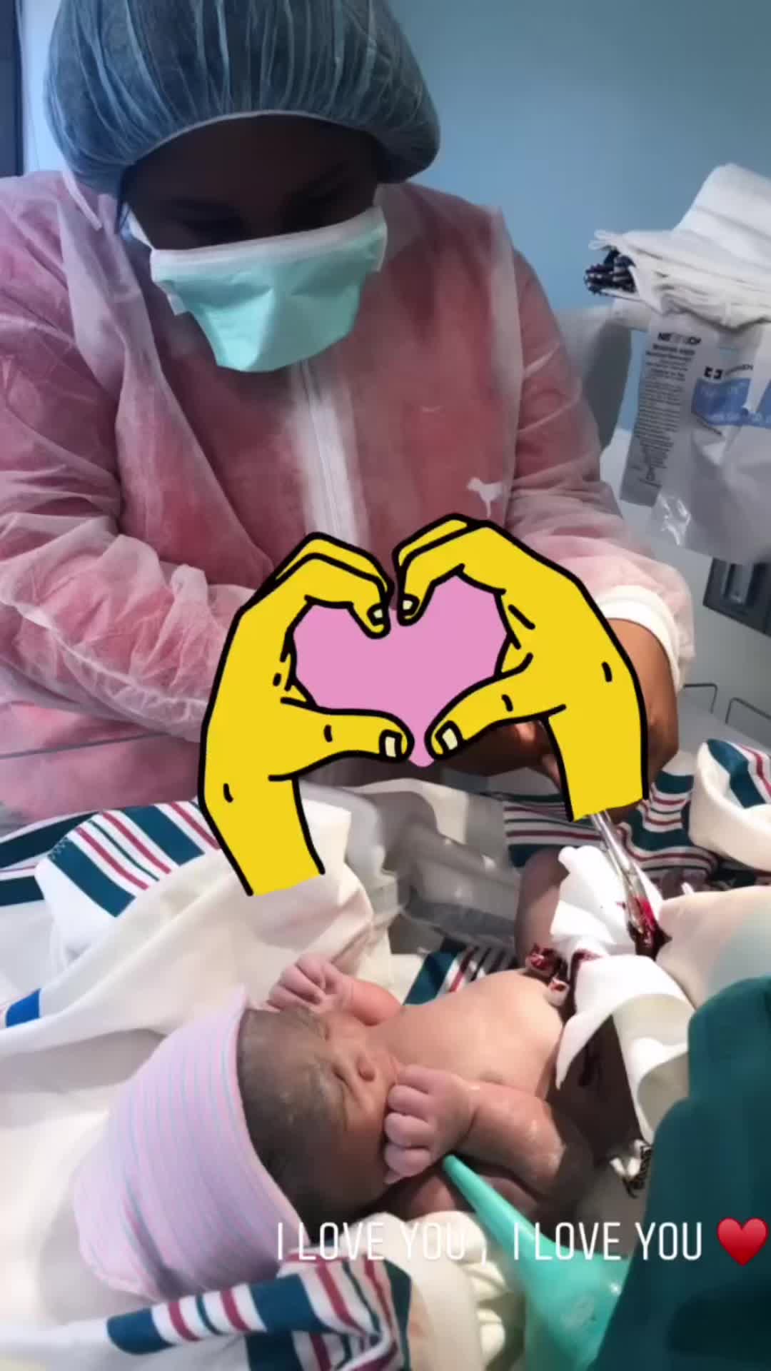 @Yaee_Xo