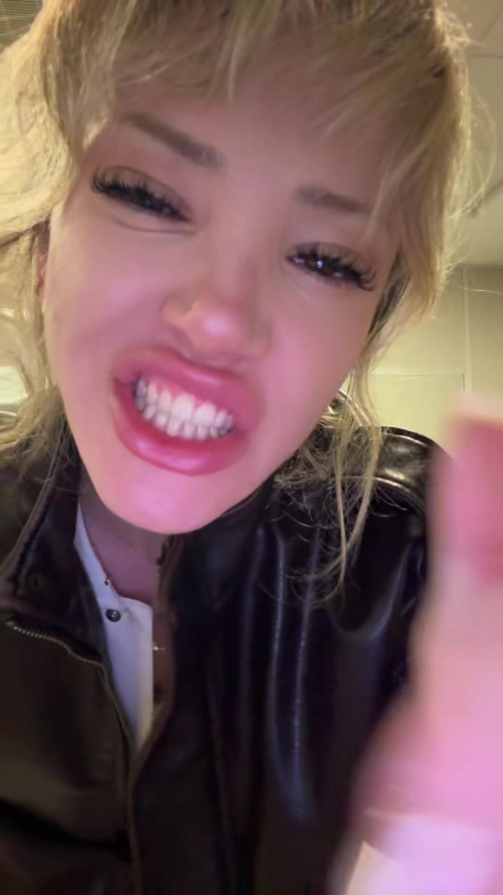 @Kkk